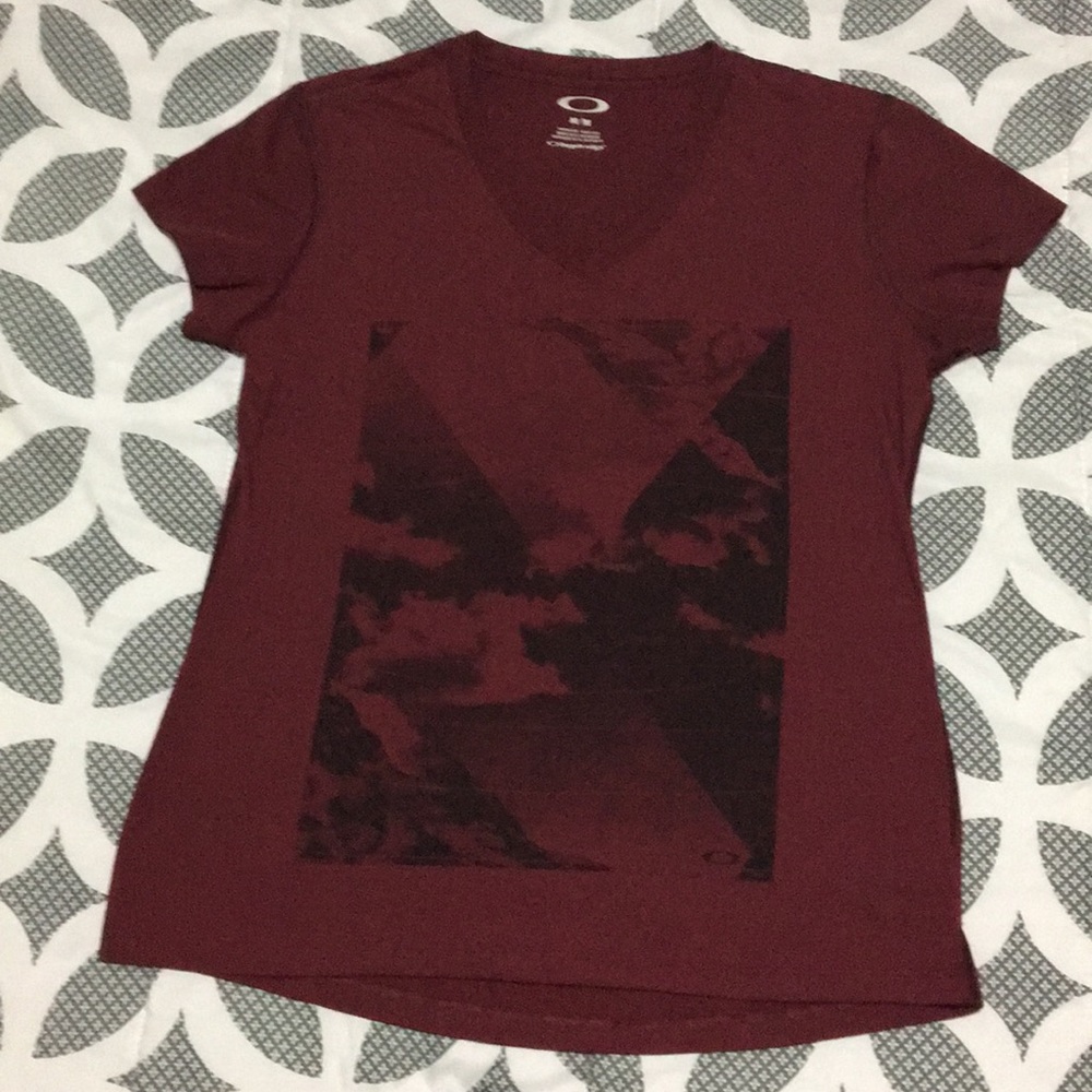 Oakley burgundy v-neck t-shirt
